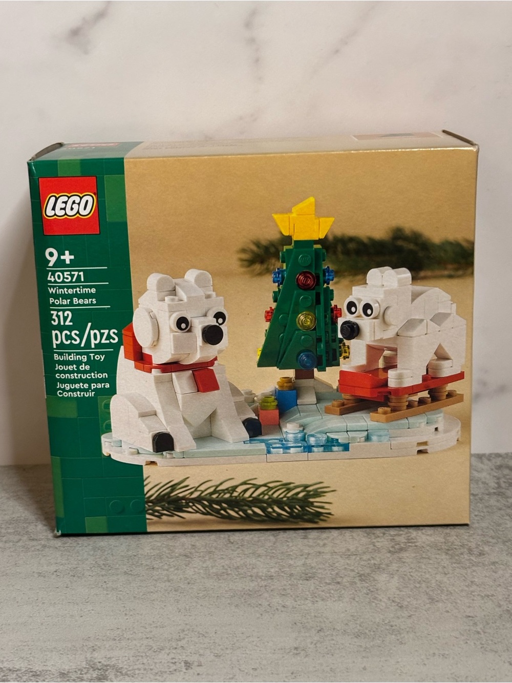 Lego Wintertime Polar Bears Set (#40571) - Picture 7 of 7
